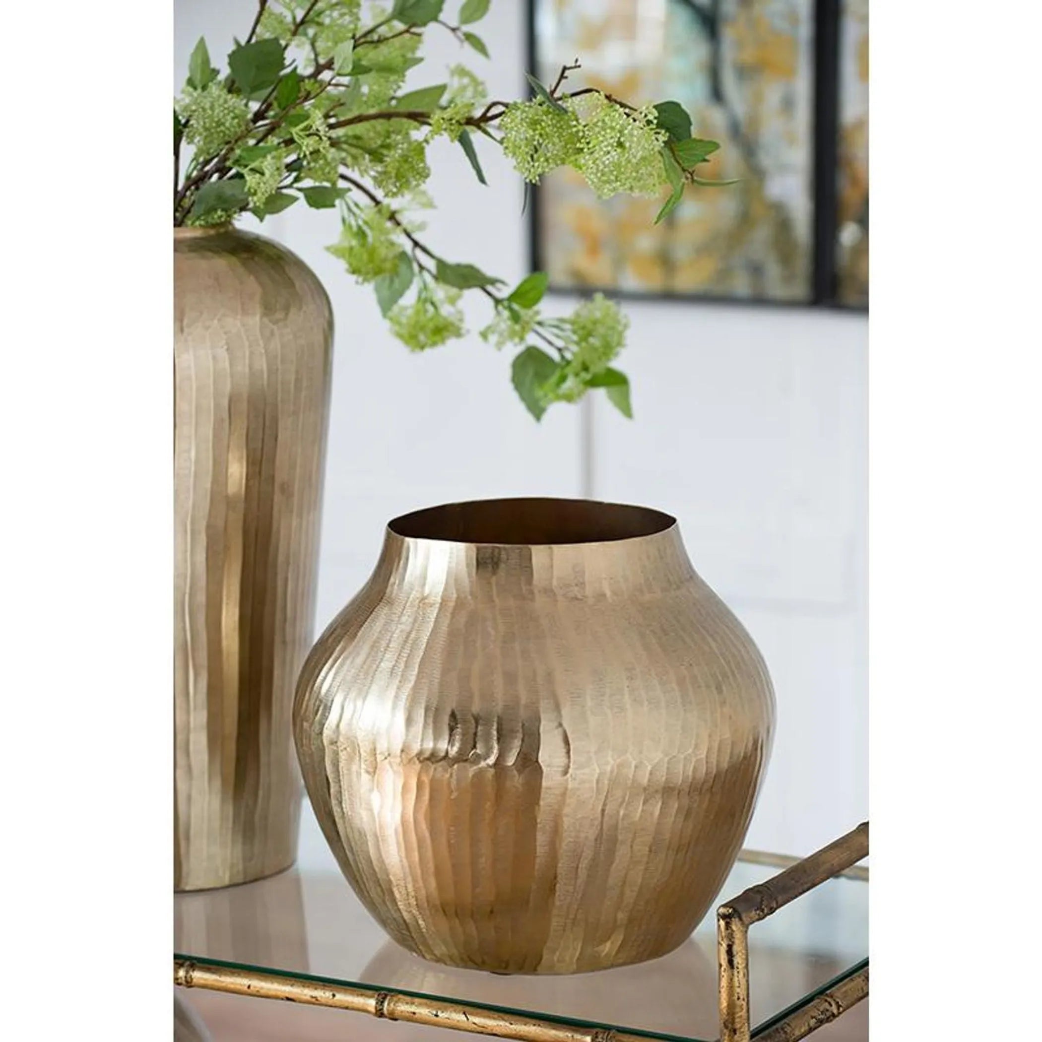 Aluminum Round Table Vase
