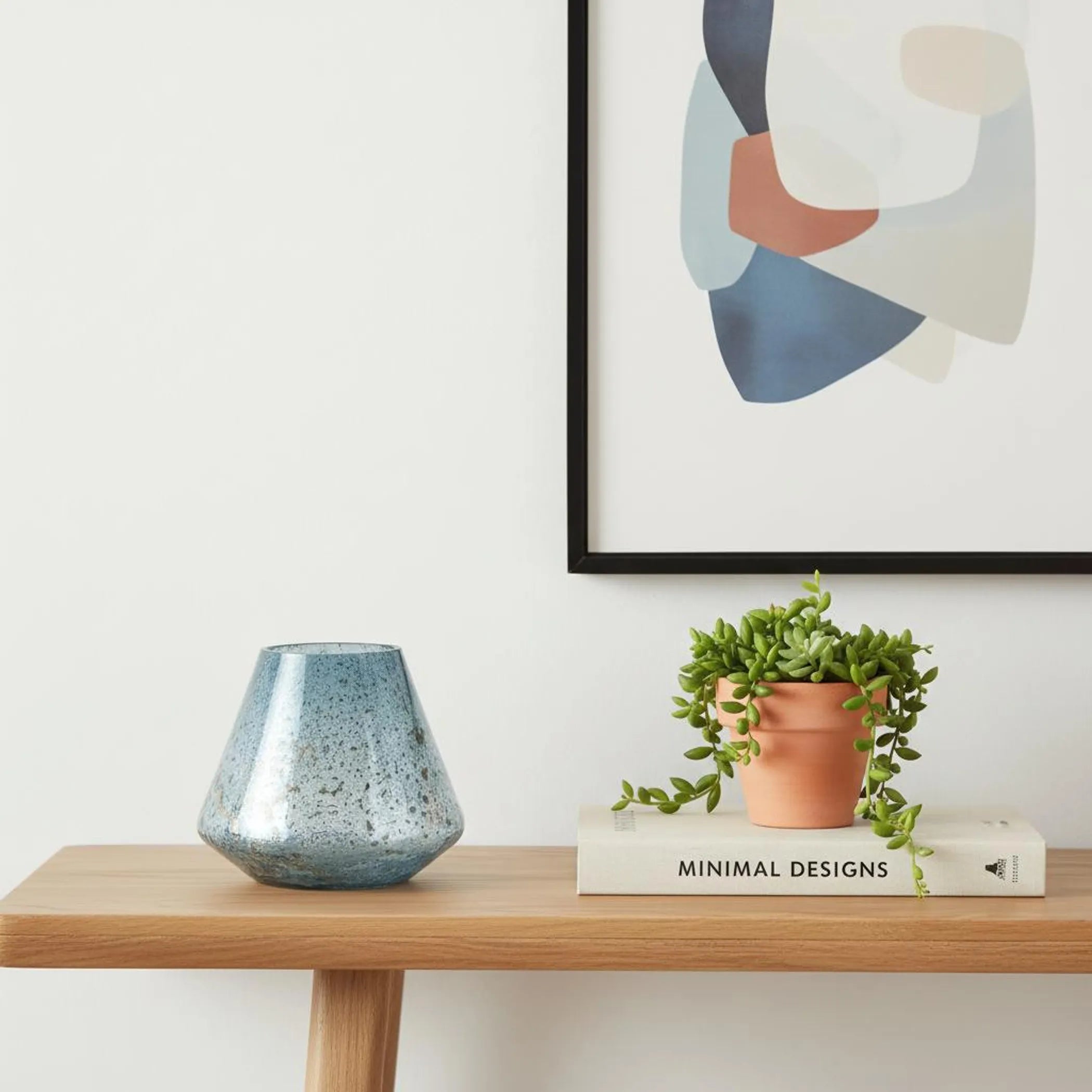 Seeded Glass Round Table Vase